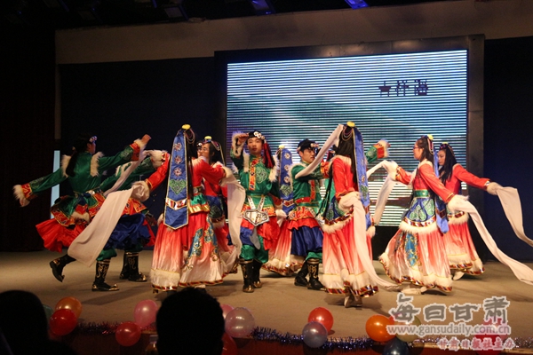 http://pic.gansudaily.com.cn/003/001/386/00300138640_d88d4bf6.jpg