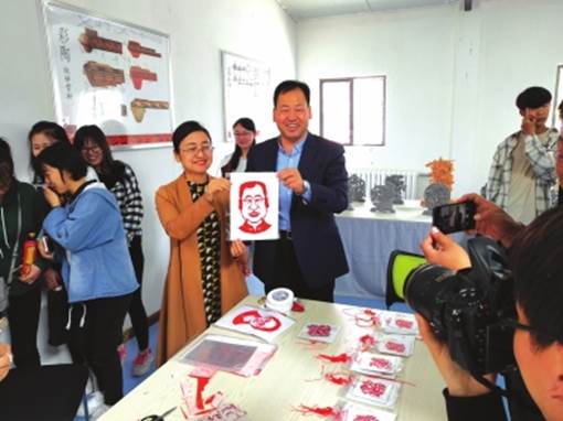 http://wb.lzbs.com.cn/res/1/20180426/95191524774119112.jpg